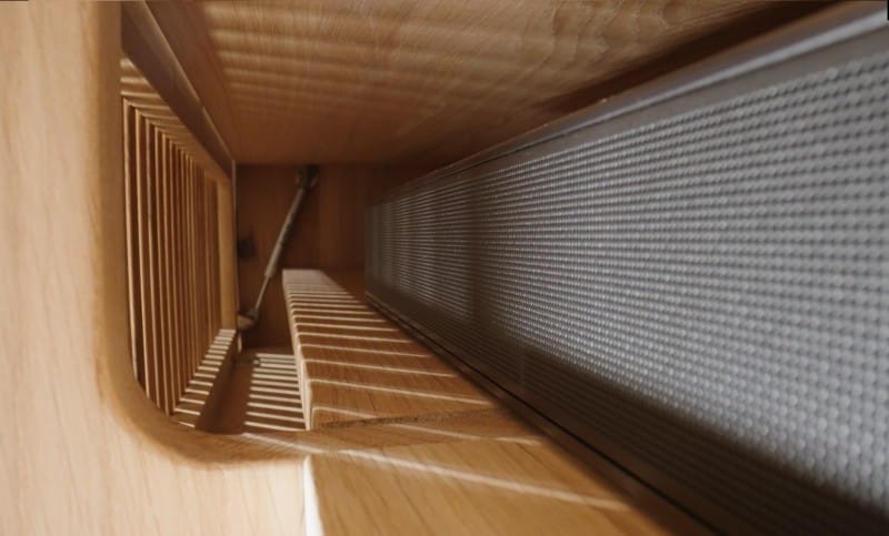 TV-Schrank PLANET auf Sockel – Massivholz Eiche – Bild 5